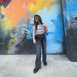 Meet your Posher, Maya